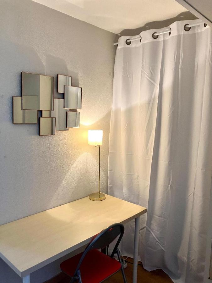 Appartement 2 Pieces En Etage Eleve, Centre-Ville Au Calme, Petite Vue Mer نيس المظهر الخارجي الصورة